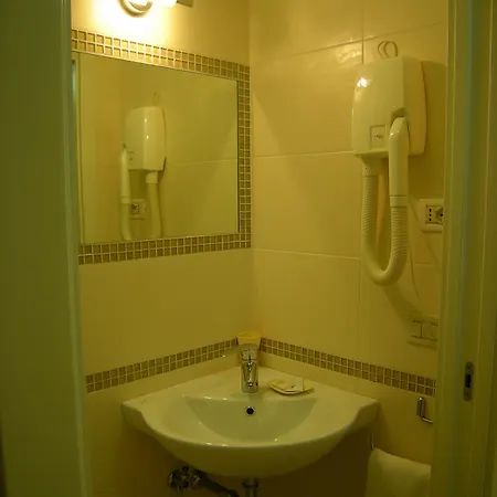 圣卡罗酒店 酒店