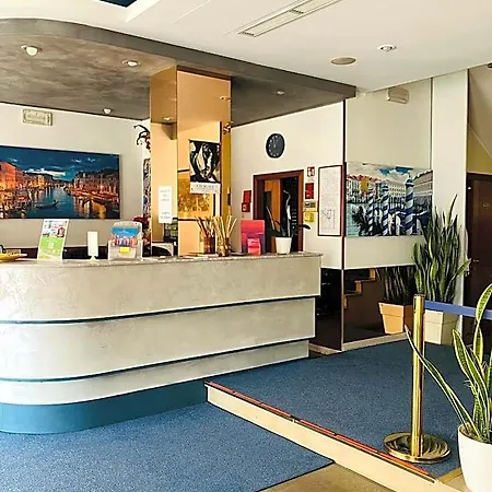 San Carlo Hotel 3*