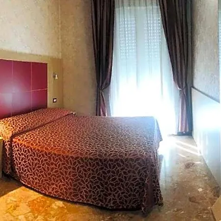 San Carlo Hotel 3*