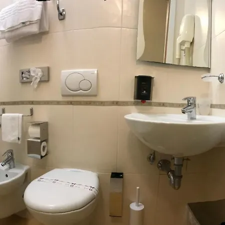 圣卡罗酒店 梅斯特雷