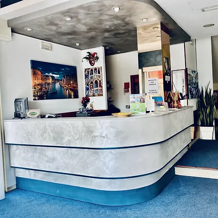圣卡罗酒店