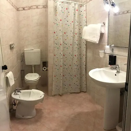 圣卡罗酒店 酒店