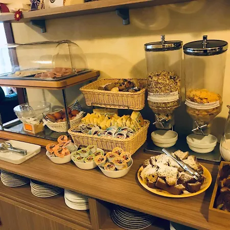 圣卡罗酒店 酒店